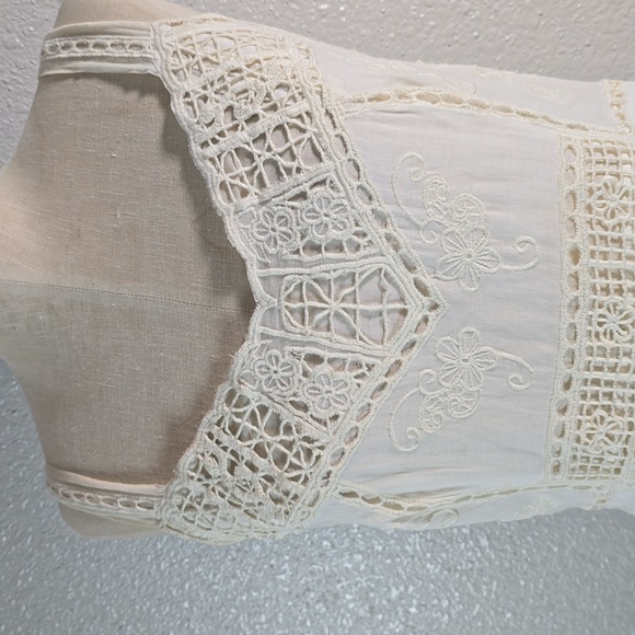 Yoana Baraschi Elegant Cream Lace Maxi Dress - Picture 3 of 11